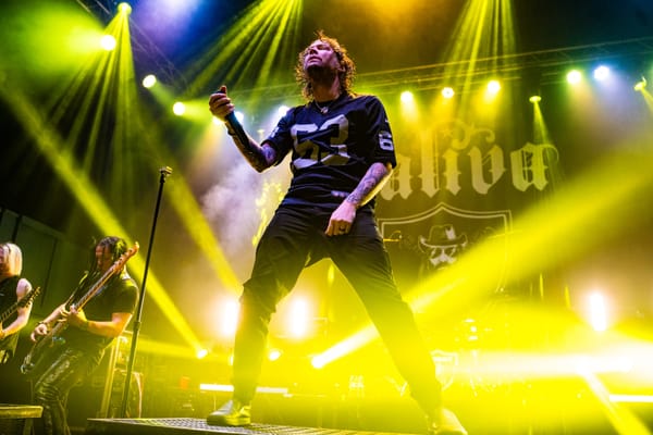 Relive Your Youth with Saliva and Drowning Pool